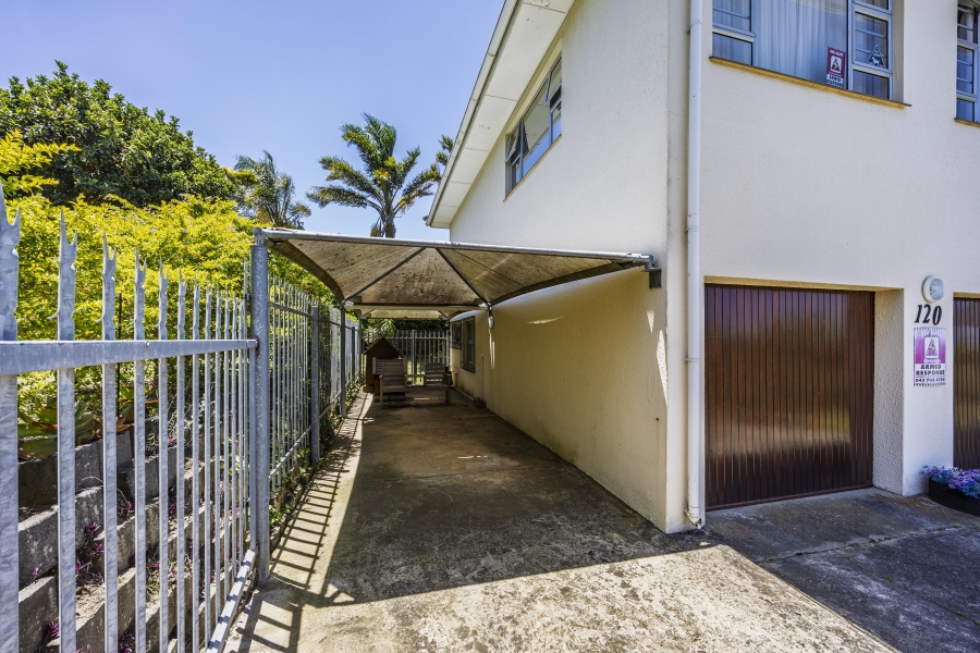 4 Bedroom Property for Sale in Vincent Eastern Cape